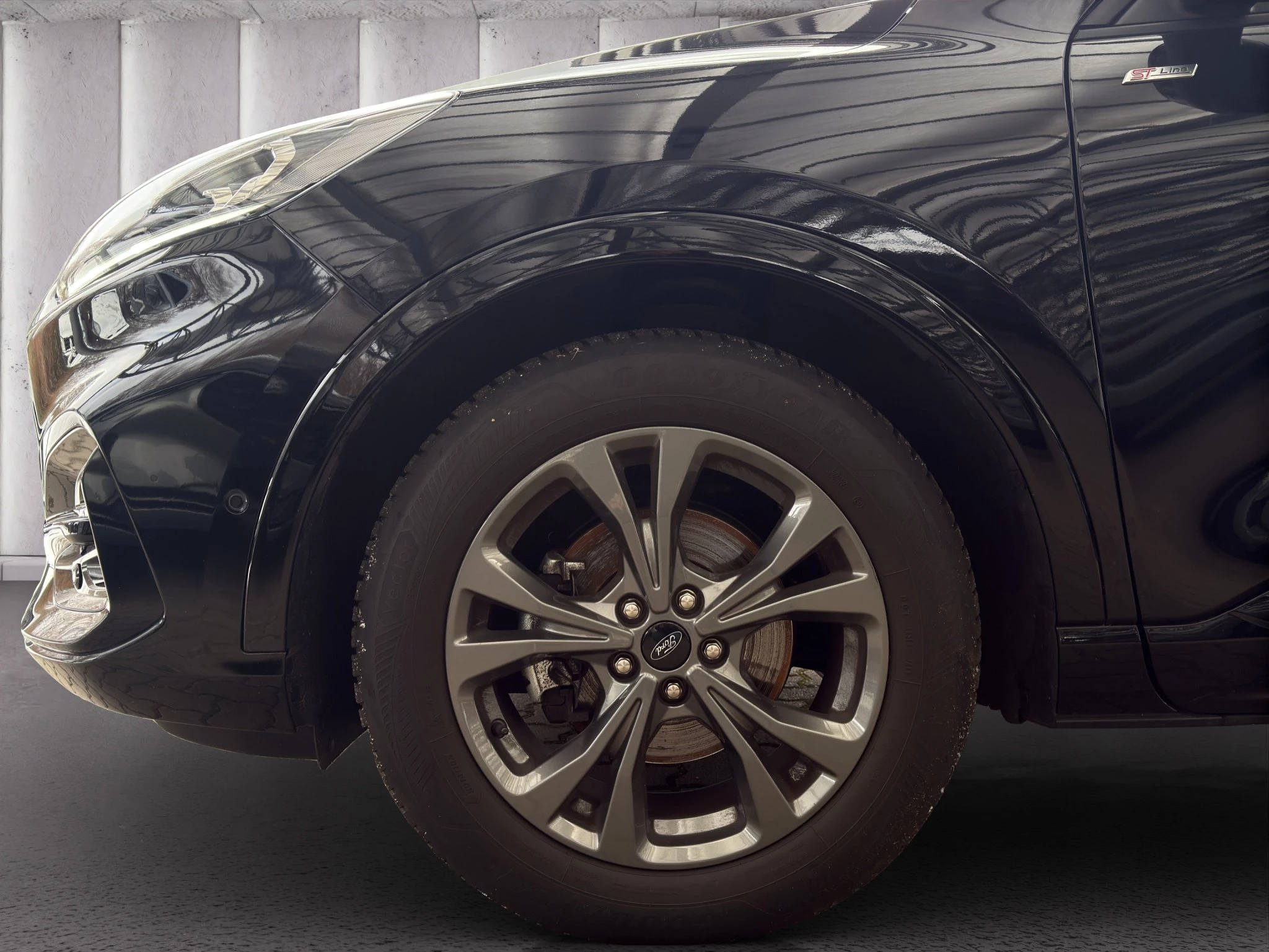 Ford Kuga ST-Line X*PANO*AHK*KAM*ACC*NAVI*SOUND-SYS.