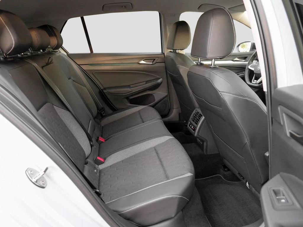 Volkswagen Golf 1.5 eTSI DSG Goal Plus AHK, RFK, ACC, LED-Plus, SHZ, Climatronic