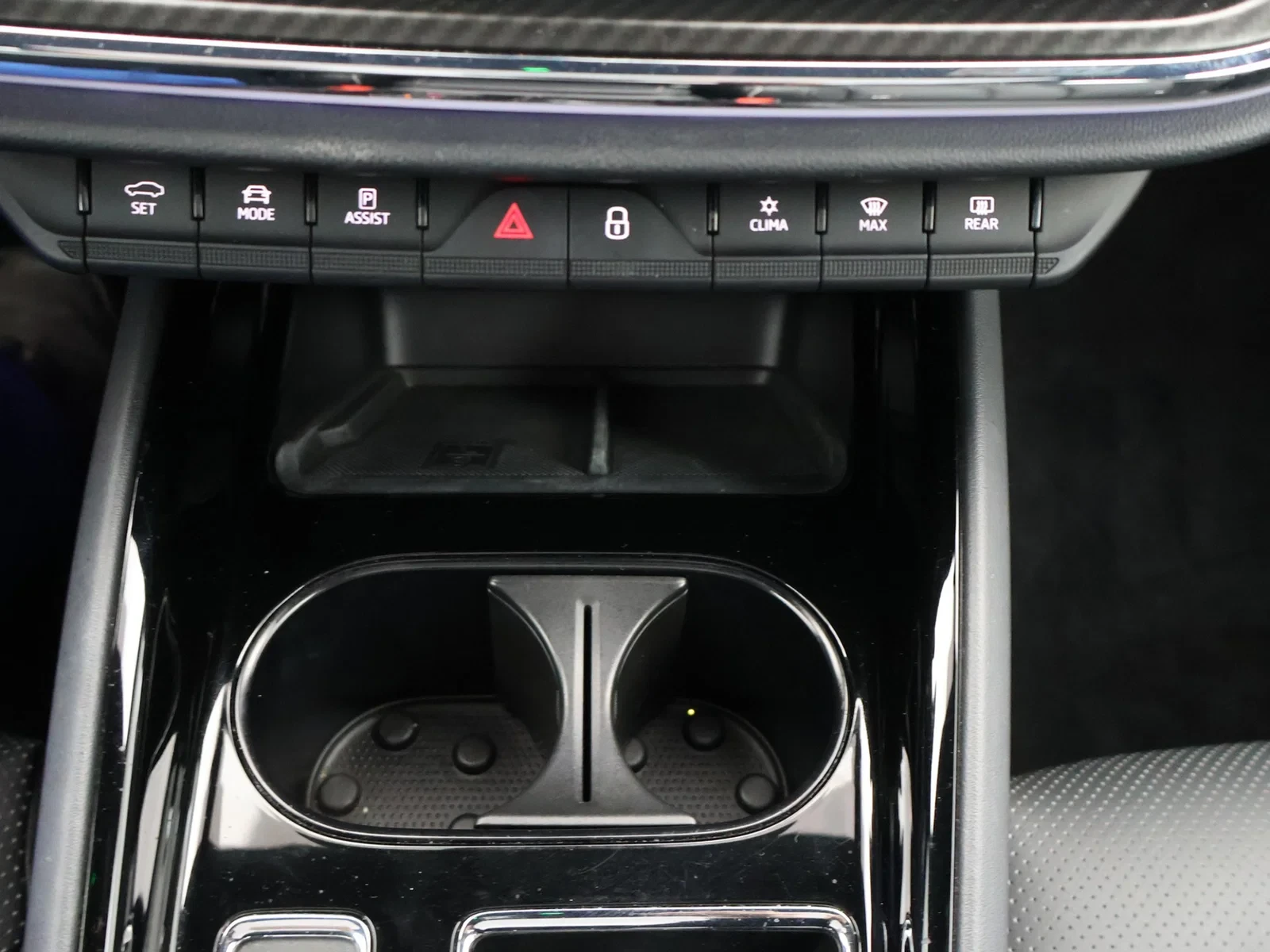 Škoda Enyaq Coupe RS Enyaq Coupe iV vRS 82kWh 299PK 4x4 *AUTOMAAT*SPORTZETELS*LEDER*PANODAK*CAMERA*PDC*CRUISE*KEYLESS*...