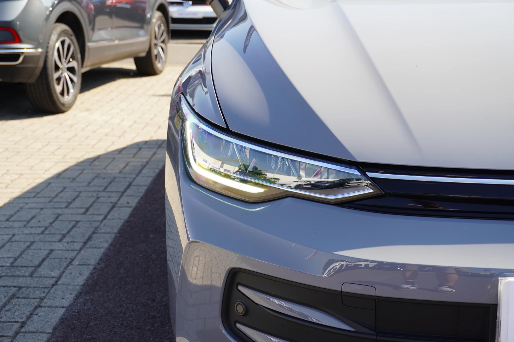 Volkswagen-Golf-image-23