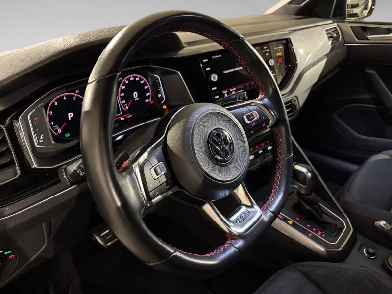 Volkswagen-Polo-image-6