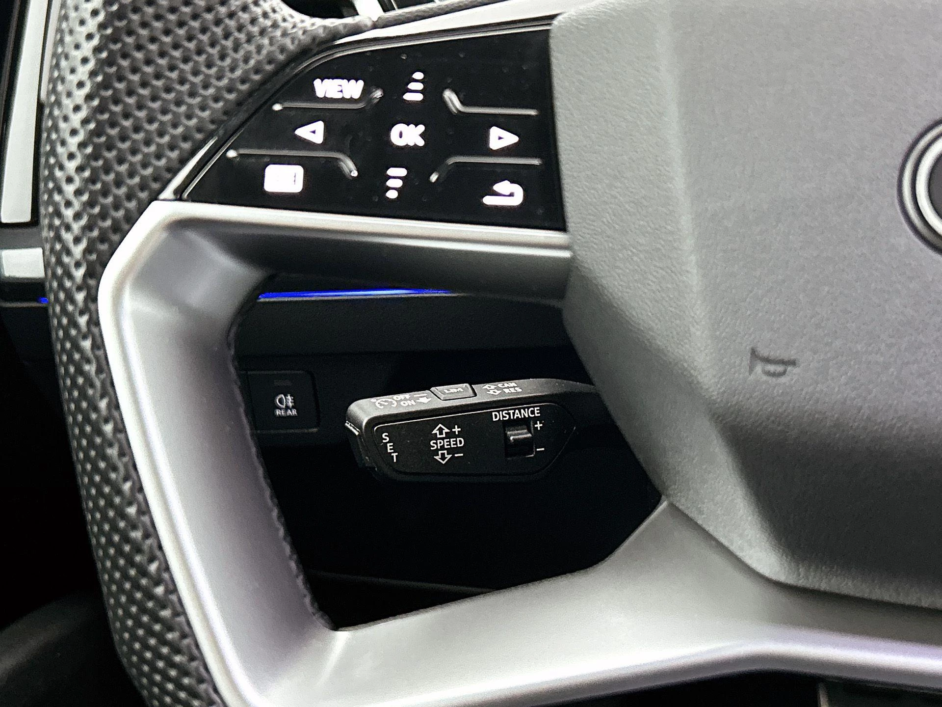 Audi-Q4 e-tron-image-8