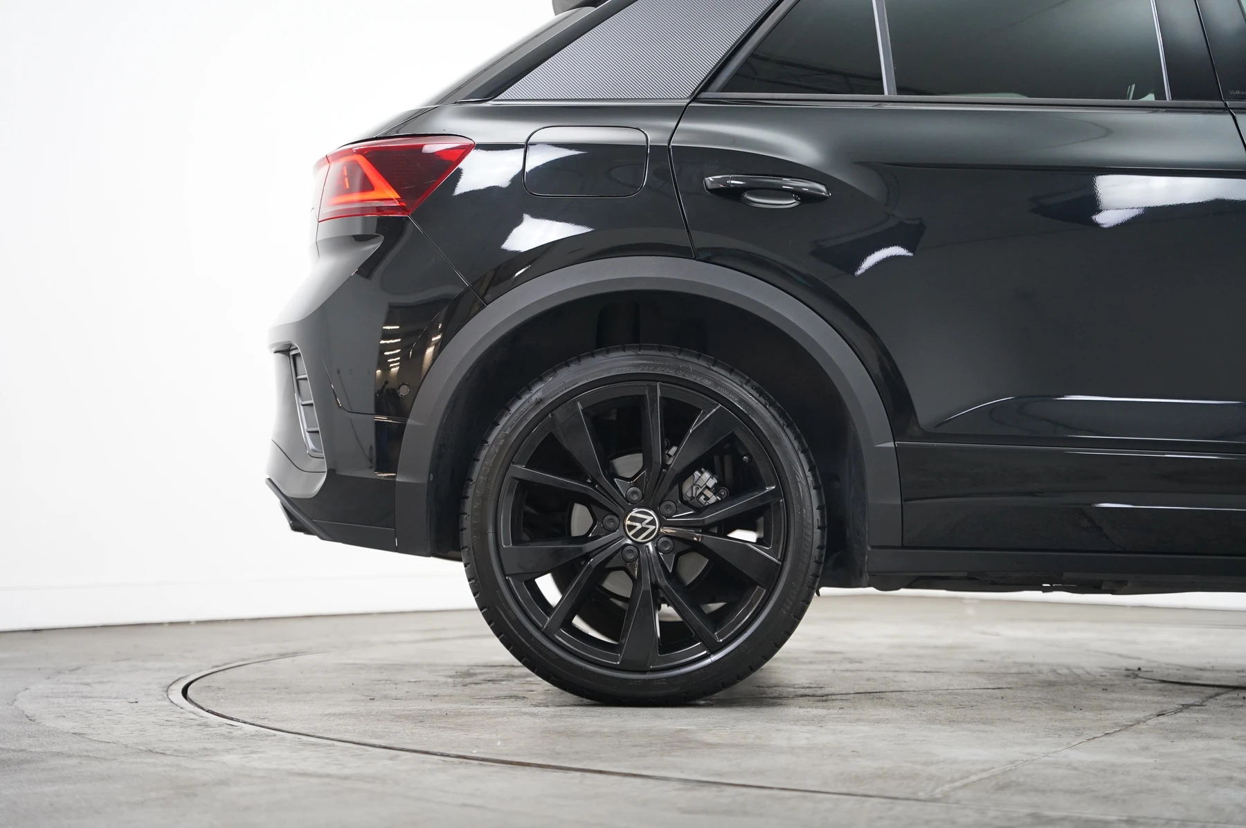 Volkswagen-T-Roc-image-34