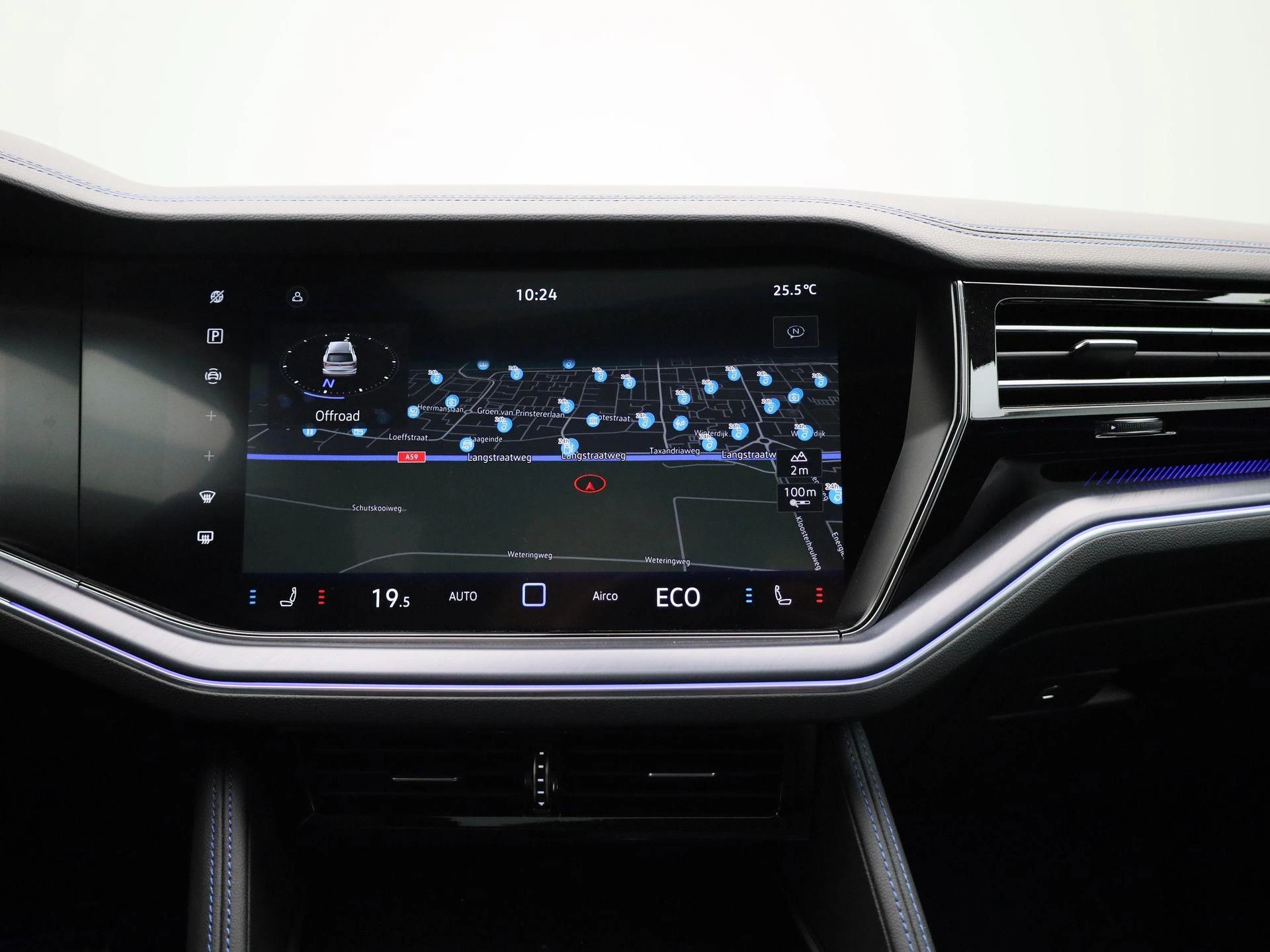 Volkswagen-Touareg-image-8