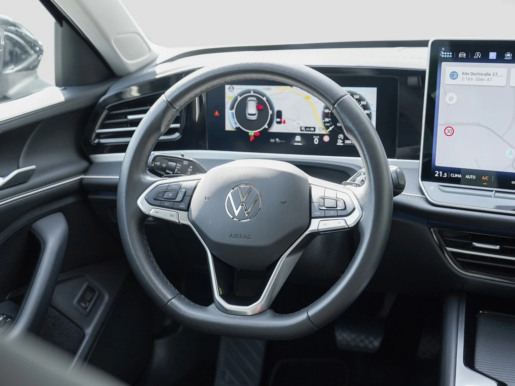 Volkswagen-Passat-image-10