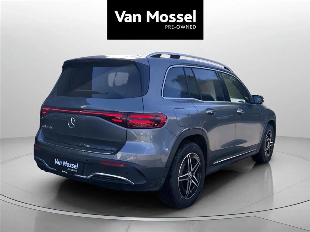 Mercedes-Benz-EQB-image-4