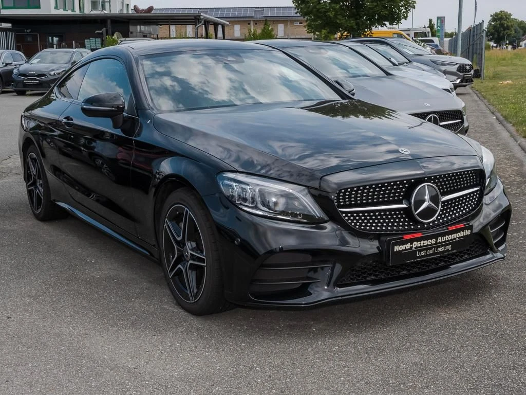 Mercedes-Benz-C-Klasse 300-image-4