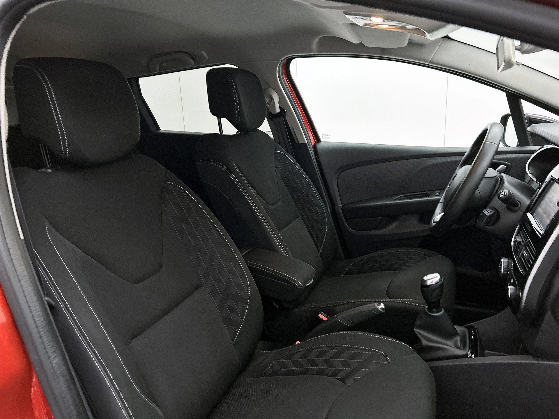Renault-Clio-image-32