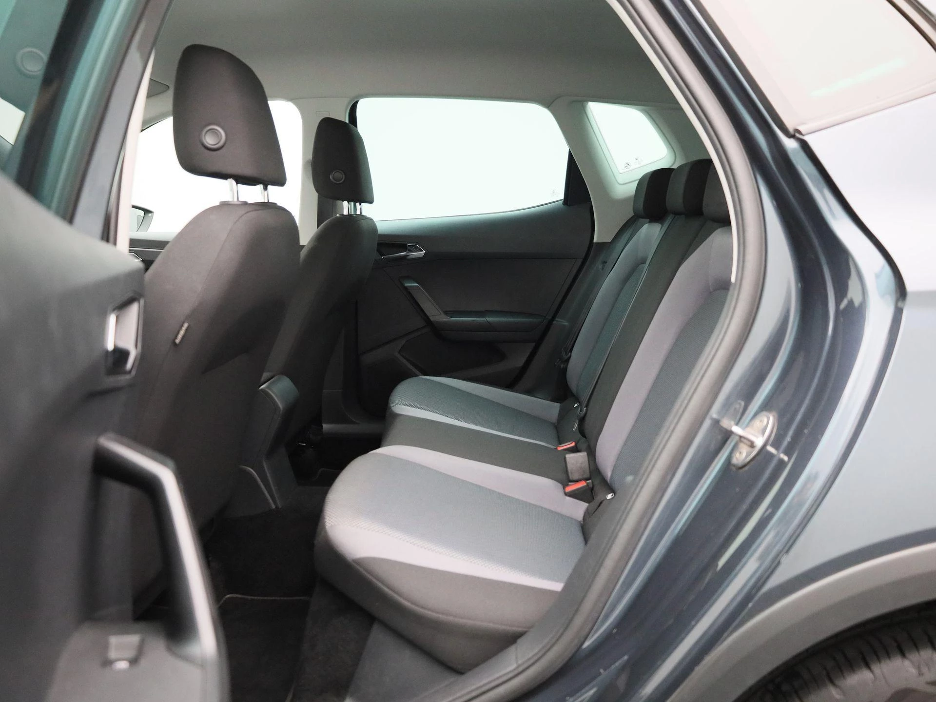 SEAT-Arona-image-11