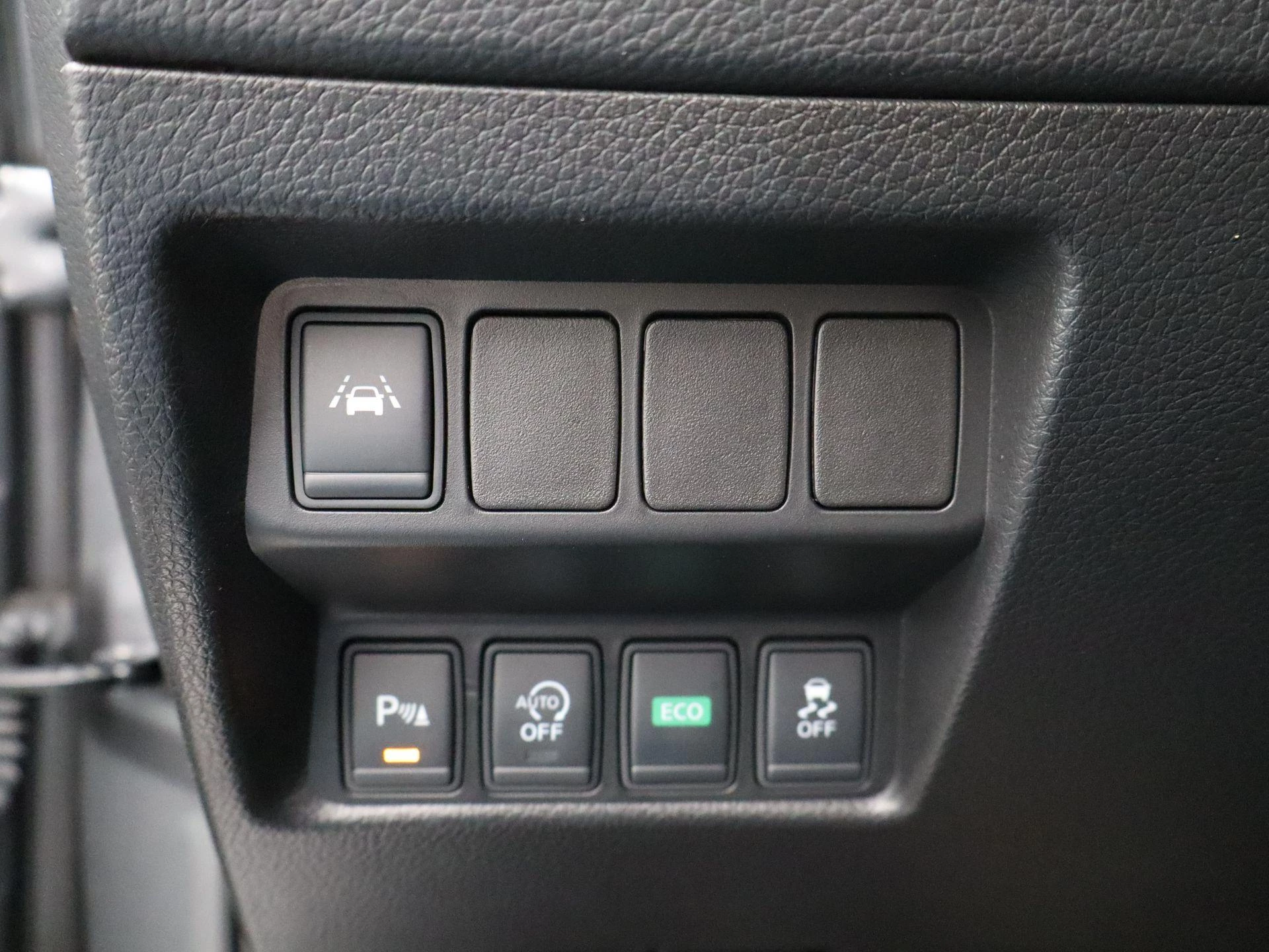 Nissan-QASHQAI-image-33