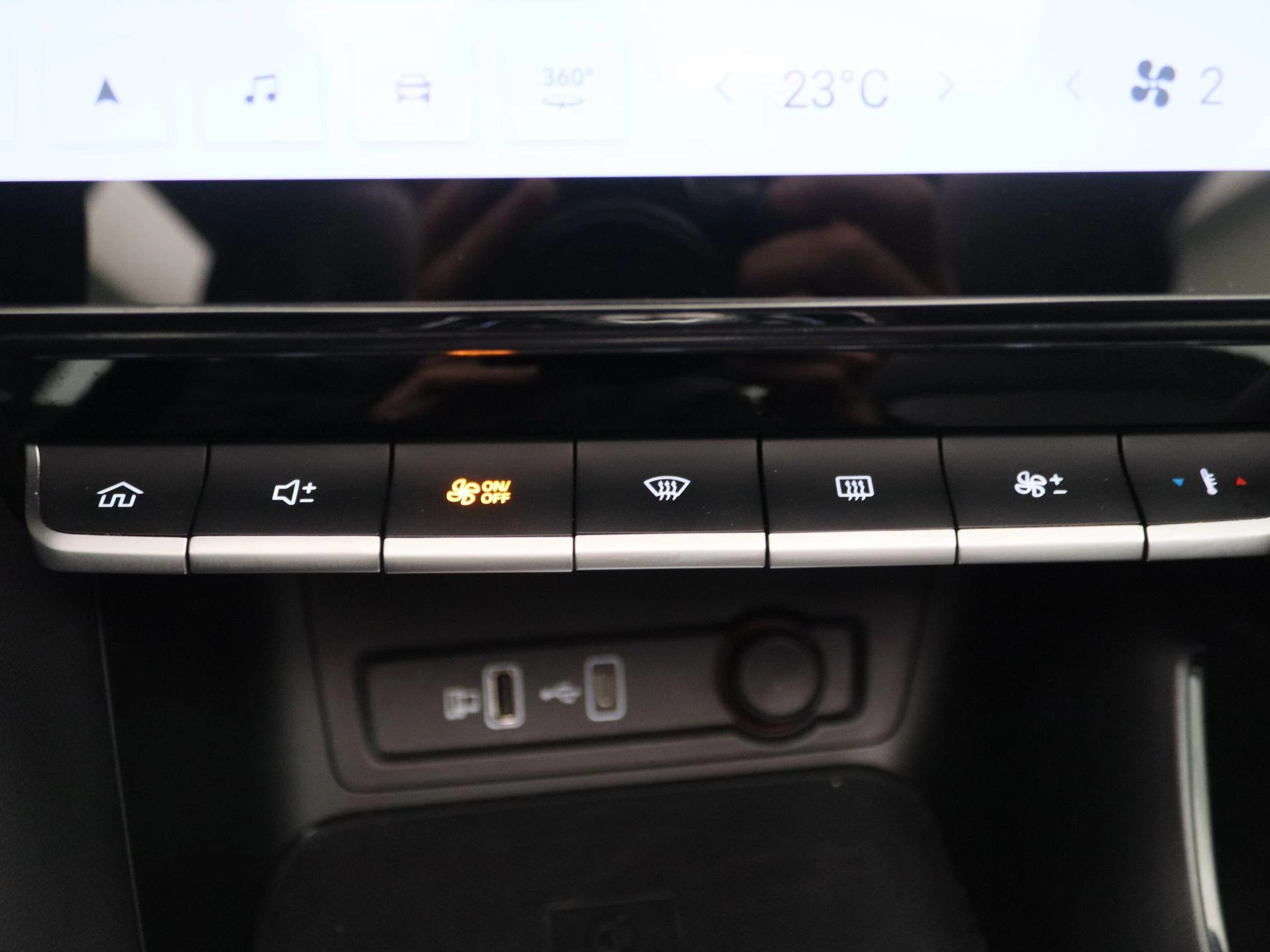 MG-ZS EV-image-10