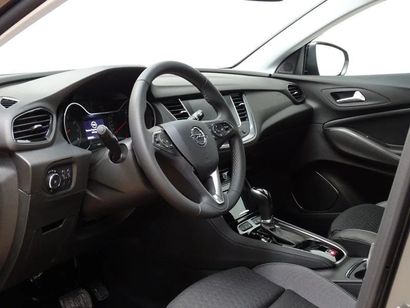 Opel-Grandland X-image-10