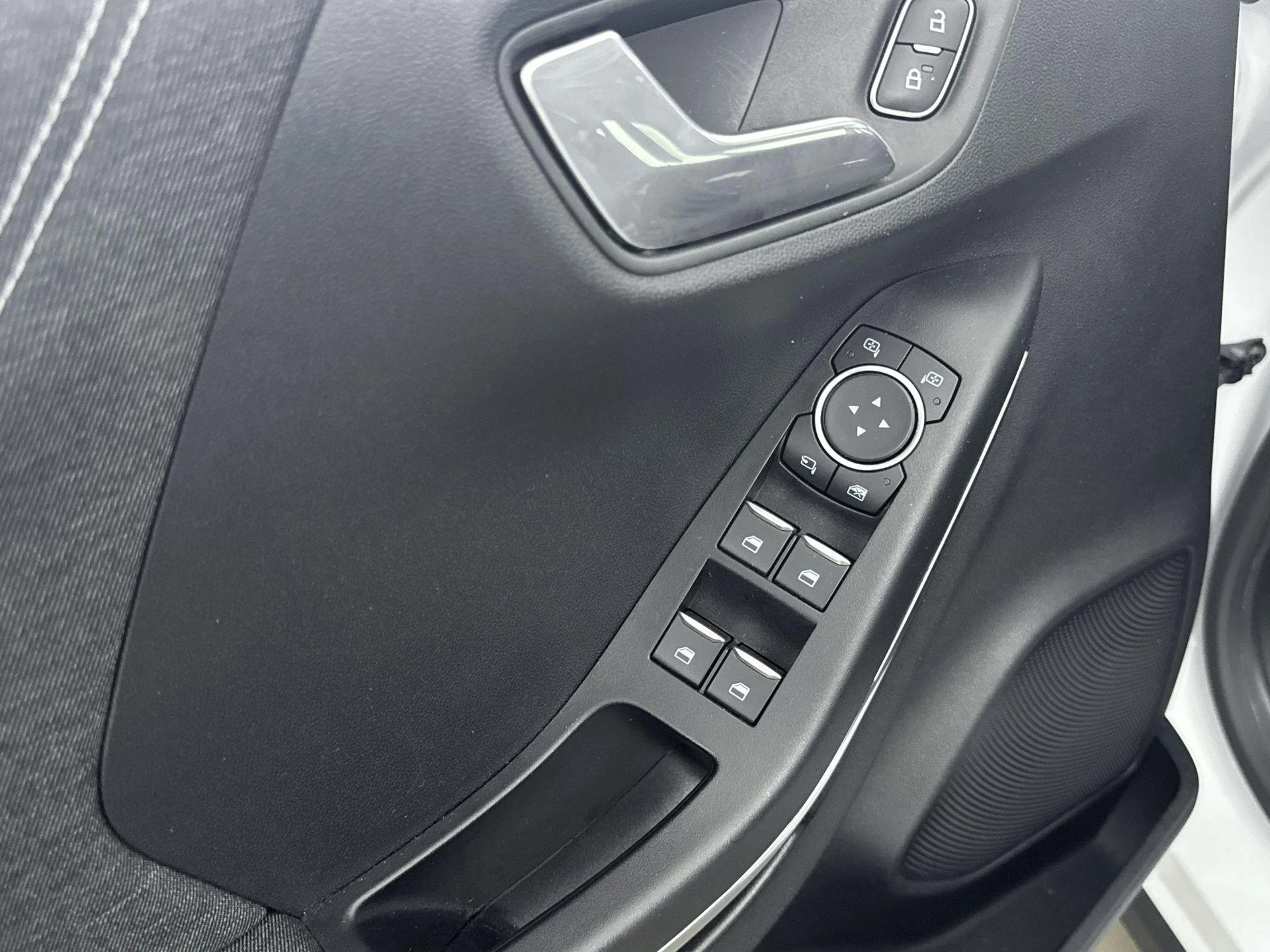 Ford-Puma-image-19