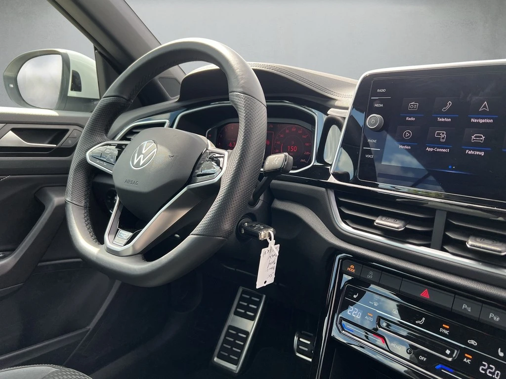 Volkswagen-T-Roc-image-6