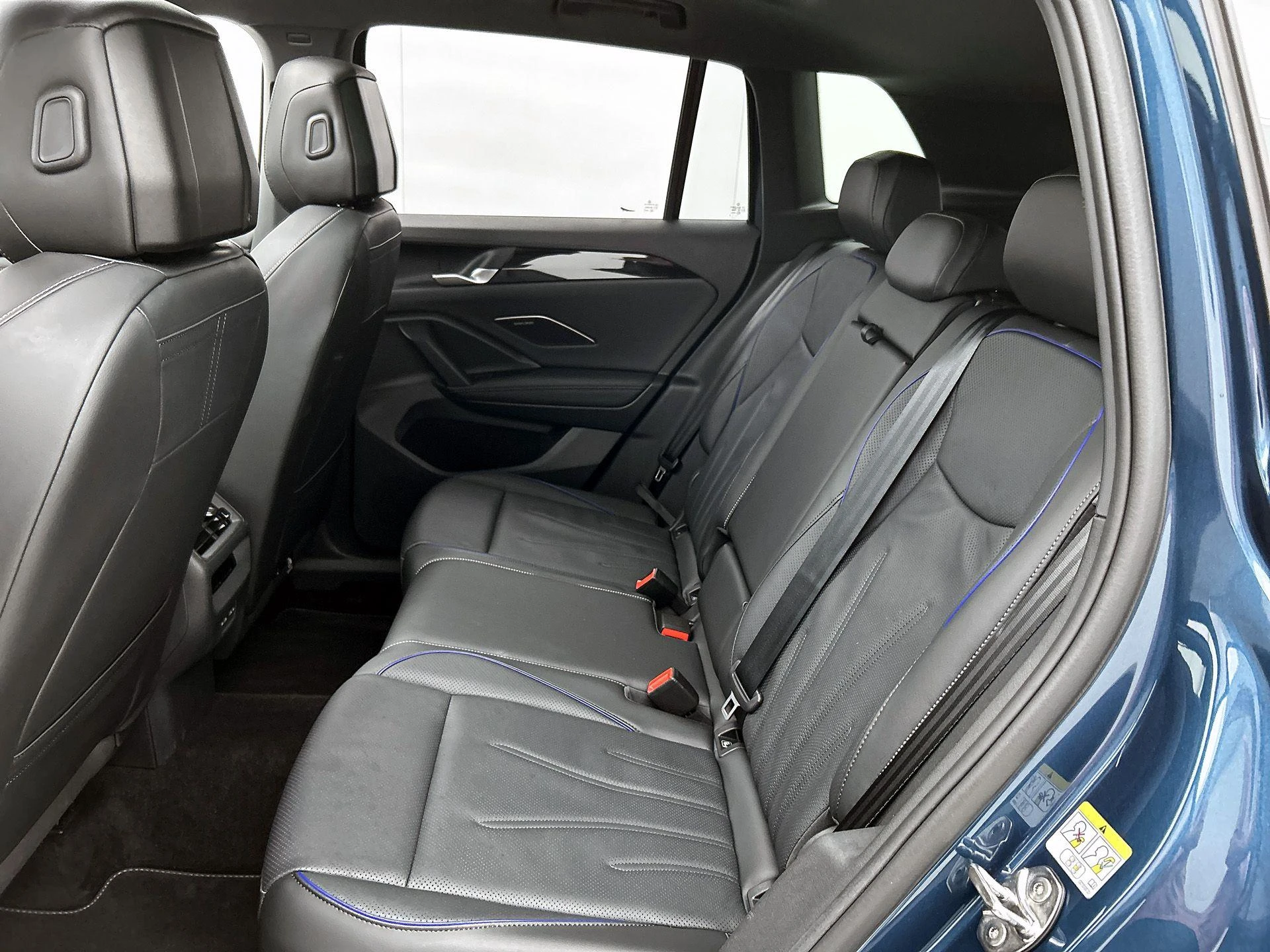 Volkswagen-Tiguan-image-27