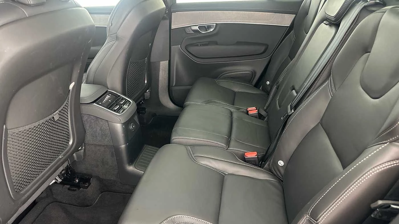 Volvo-XC90-image-12