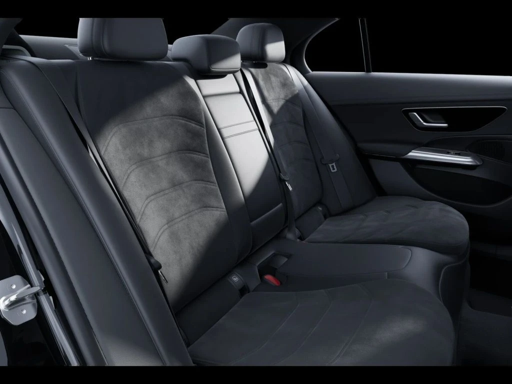 Mercedes-Benz-E-Klasse 220 d-image-10