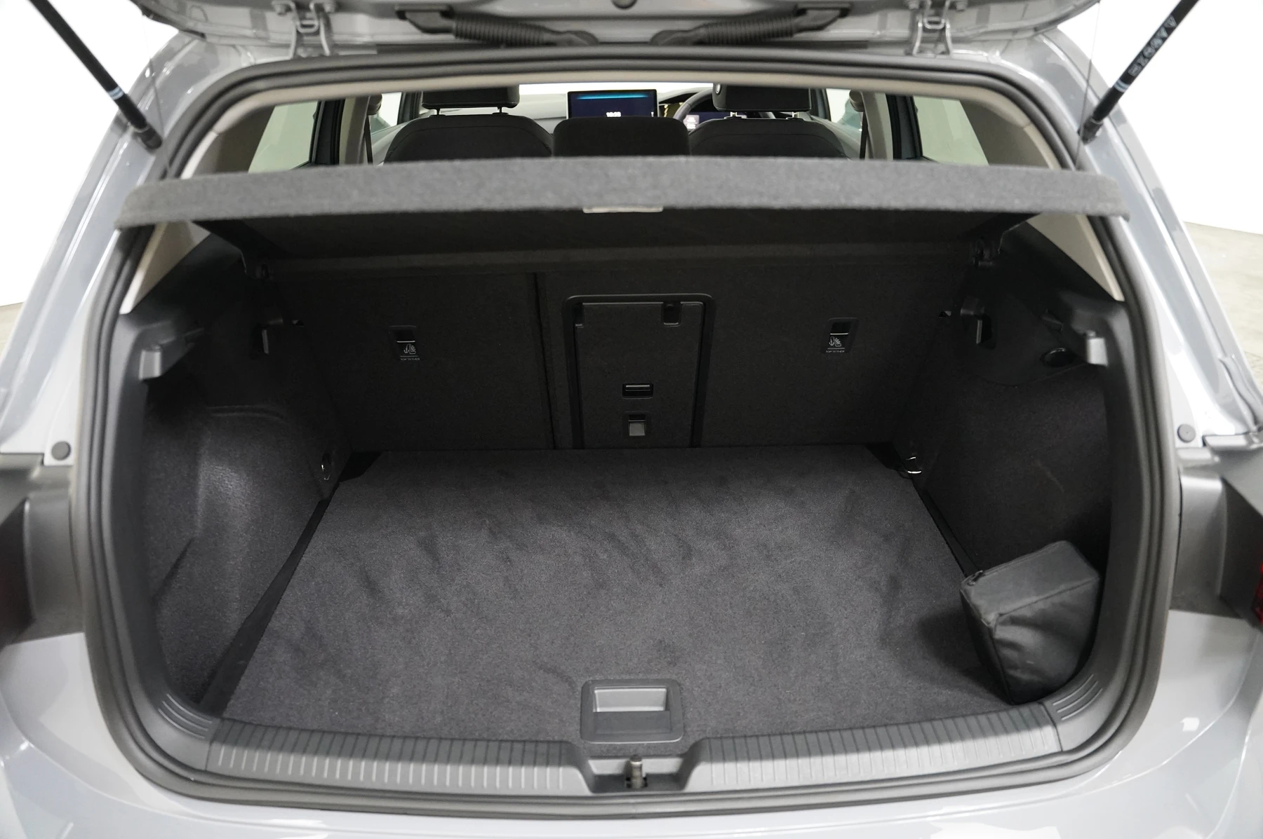 Volkswagen-Golf-image-11