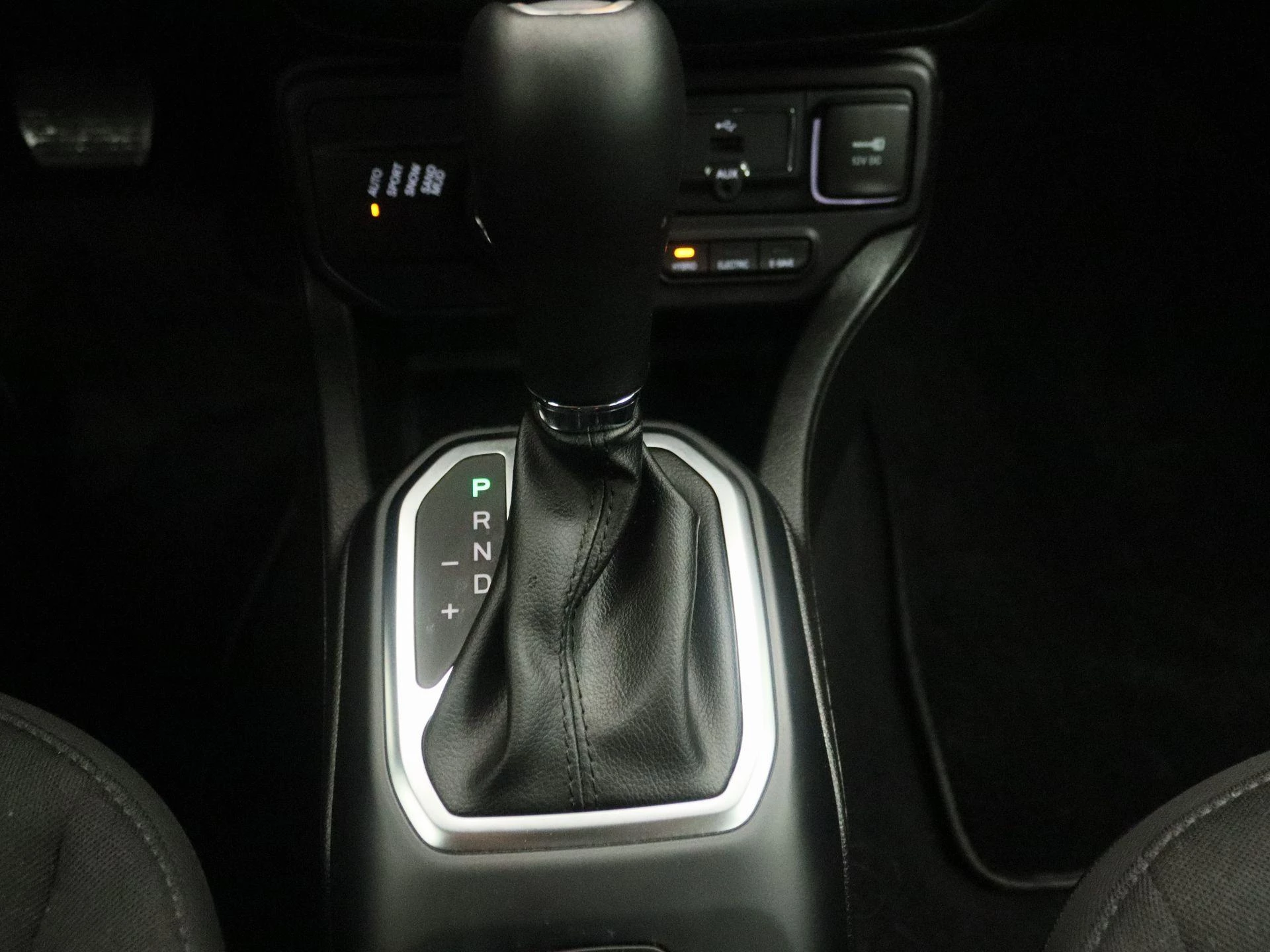 Jeep-Renegade-image-12