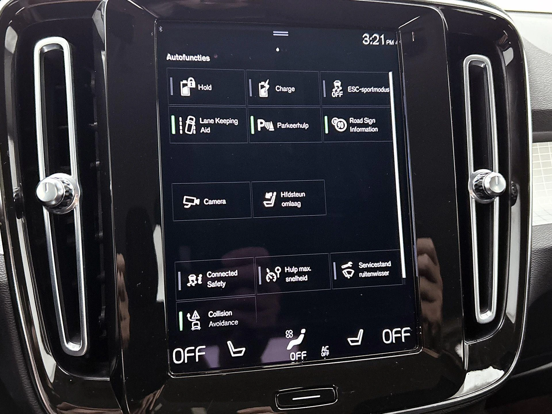 Volvo-XC40-image-12