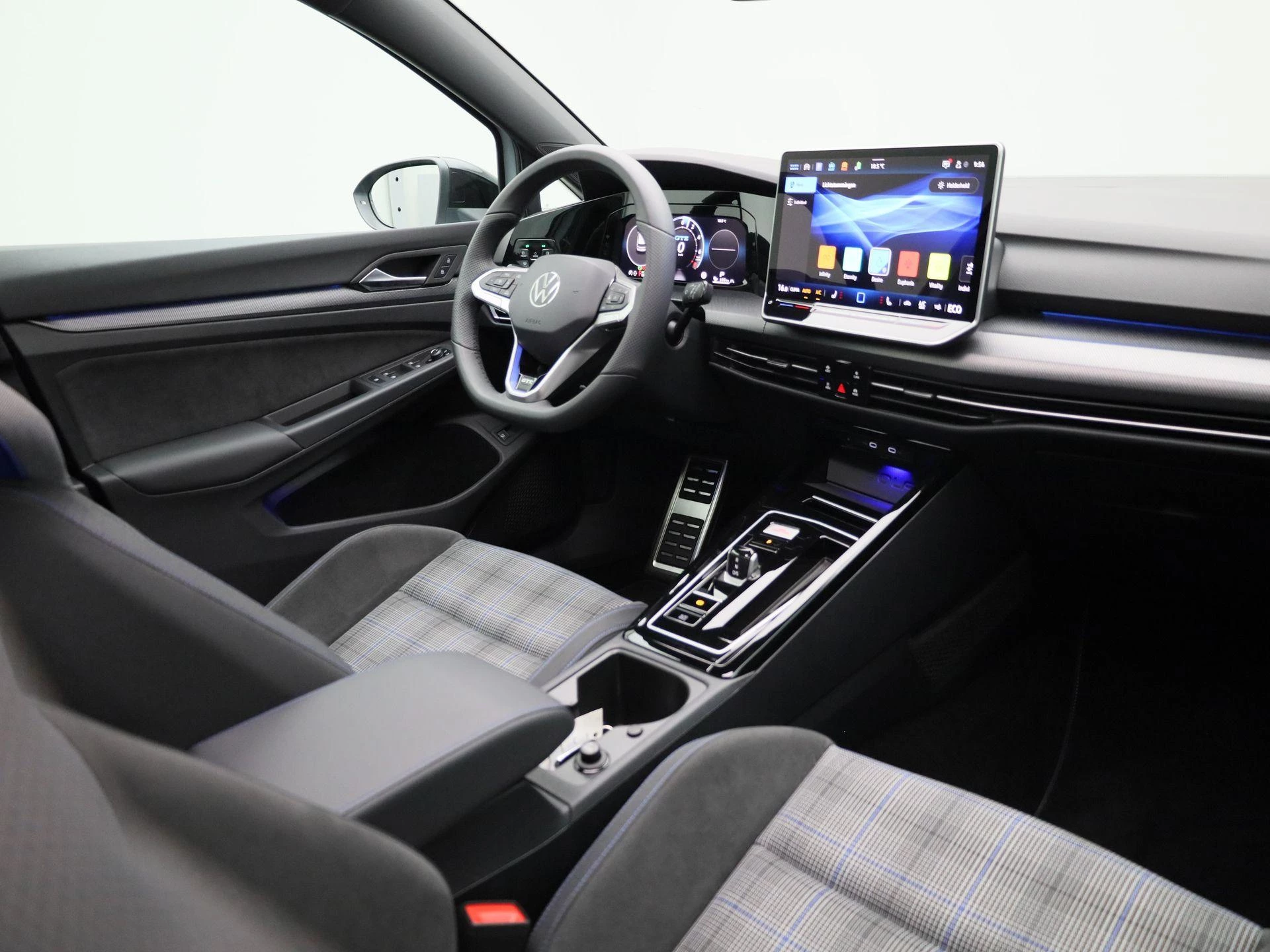 Volkswagen-Golf-image-37