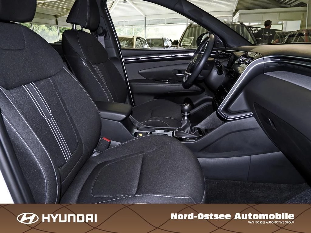 Hyundai Tucson 1.6 T-GDI ADVANTAGE 2WD SHZ LHZ NAVI LED