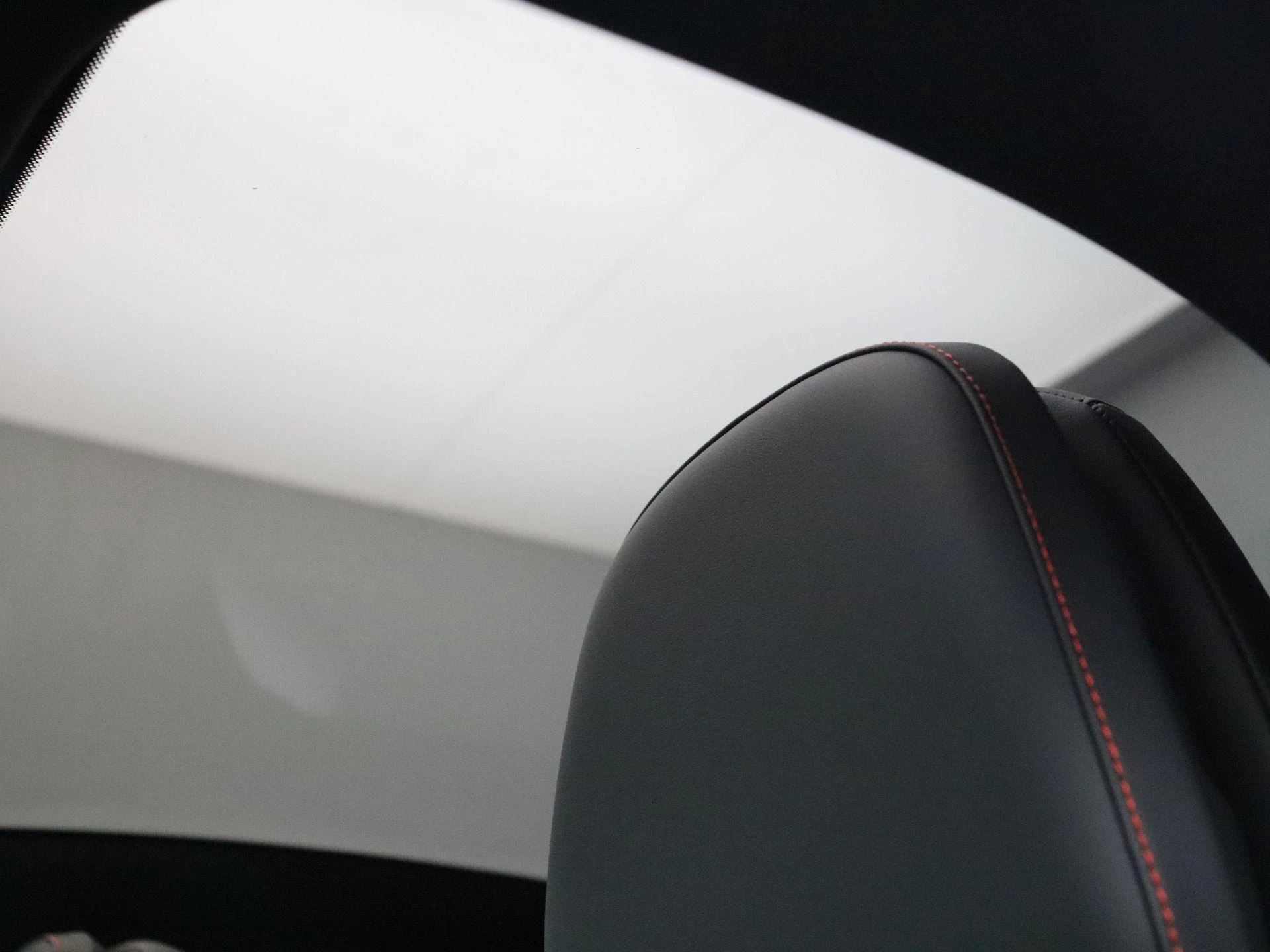 Mercedes-Benz-CLA-image-9