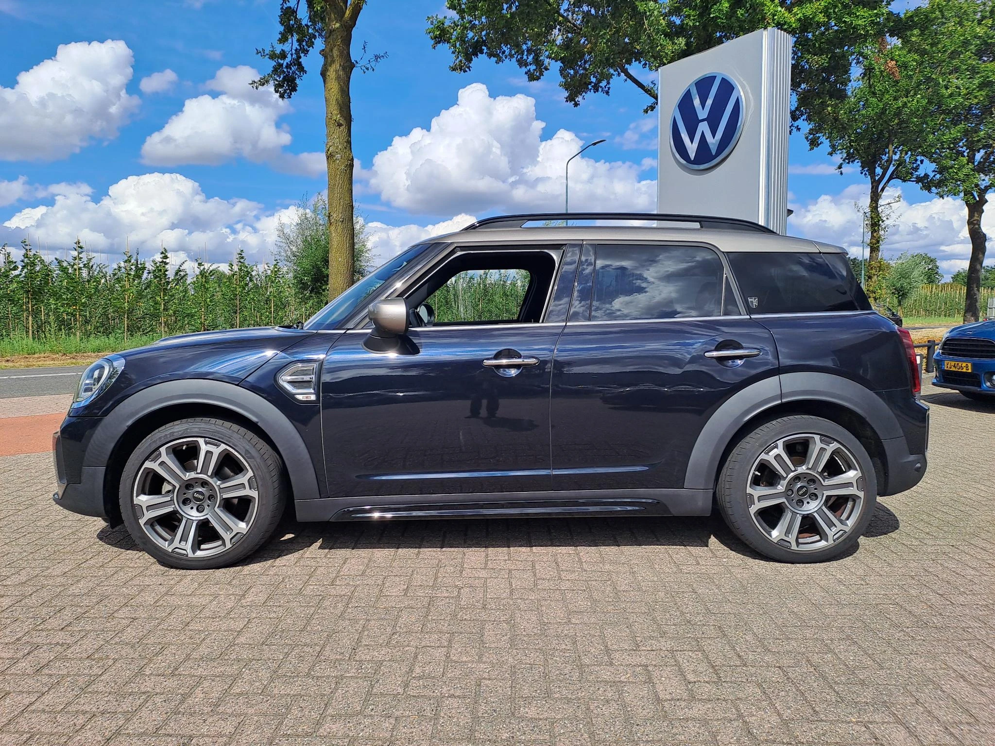 MINI-Countryman-image-1