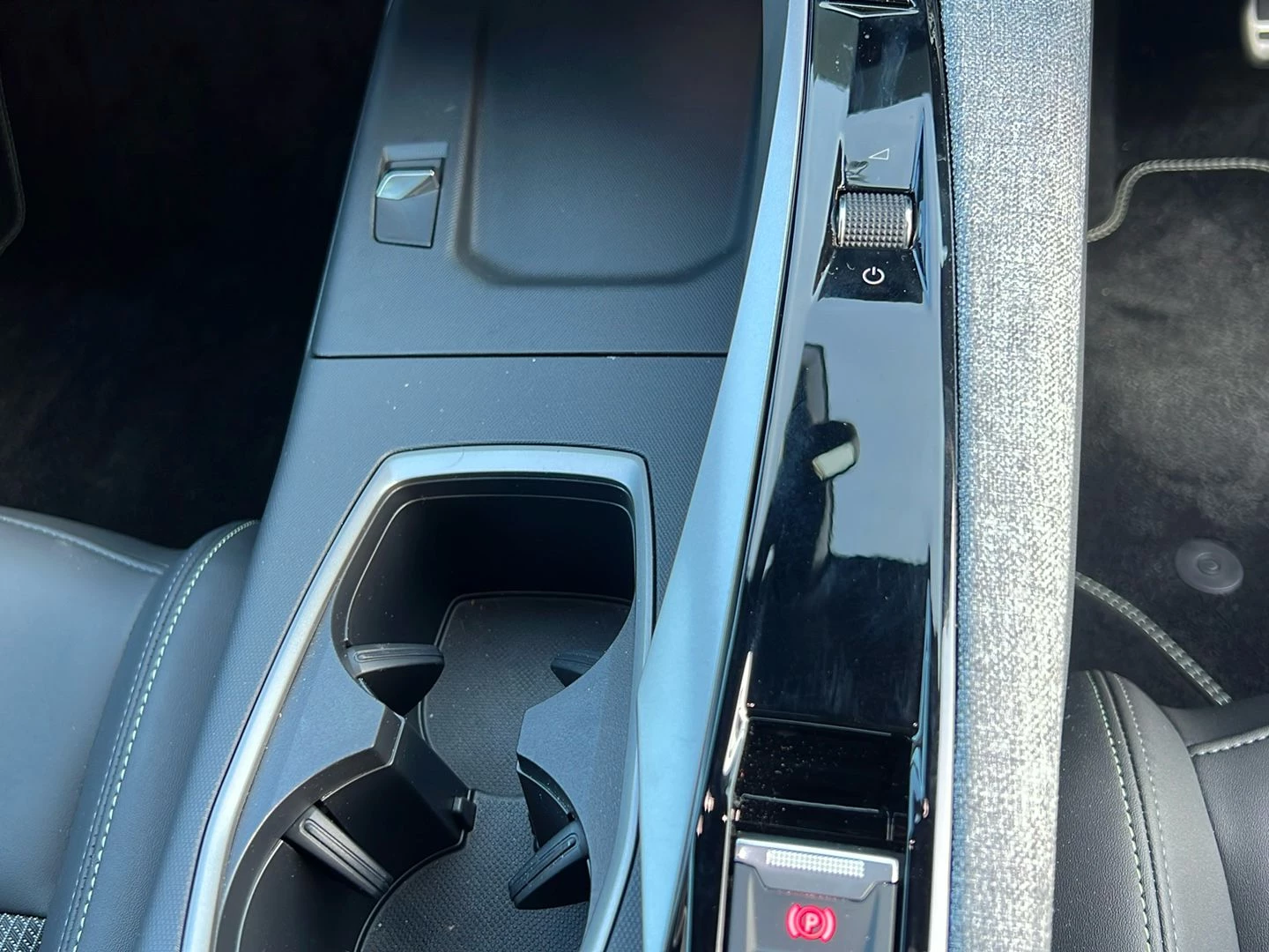 Peugeot 3008 157kW GT 73kWh 5dr Auto