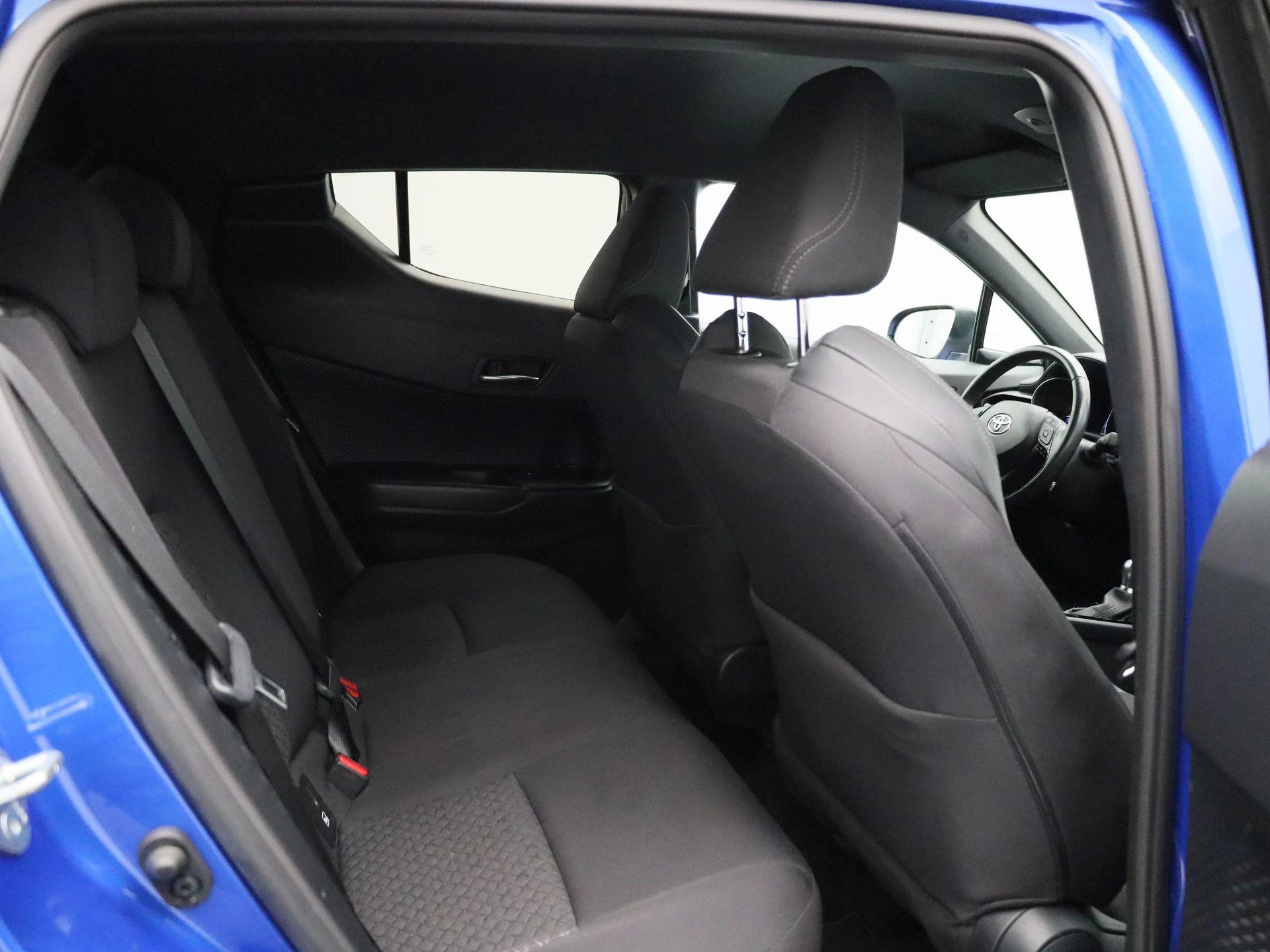 Toyota-C-HR-image-33