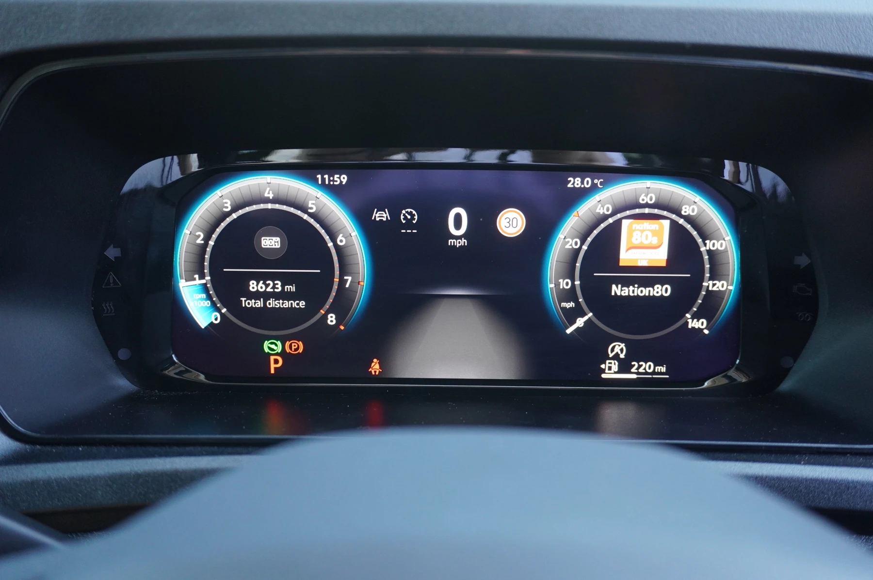 Volkswagen-Caddy-image-6