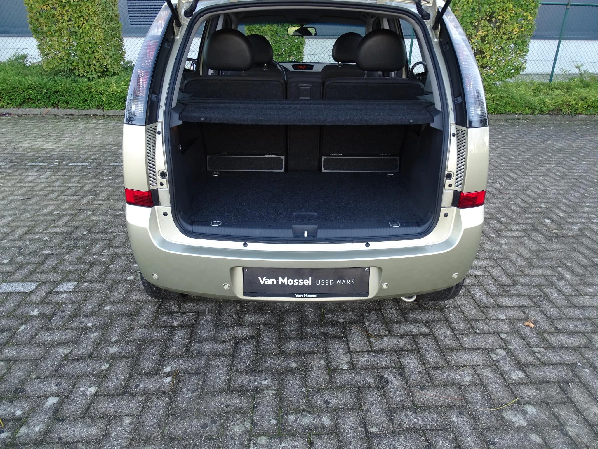 Opel-Meriva-image-16