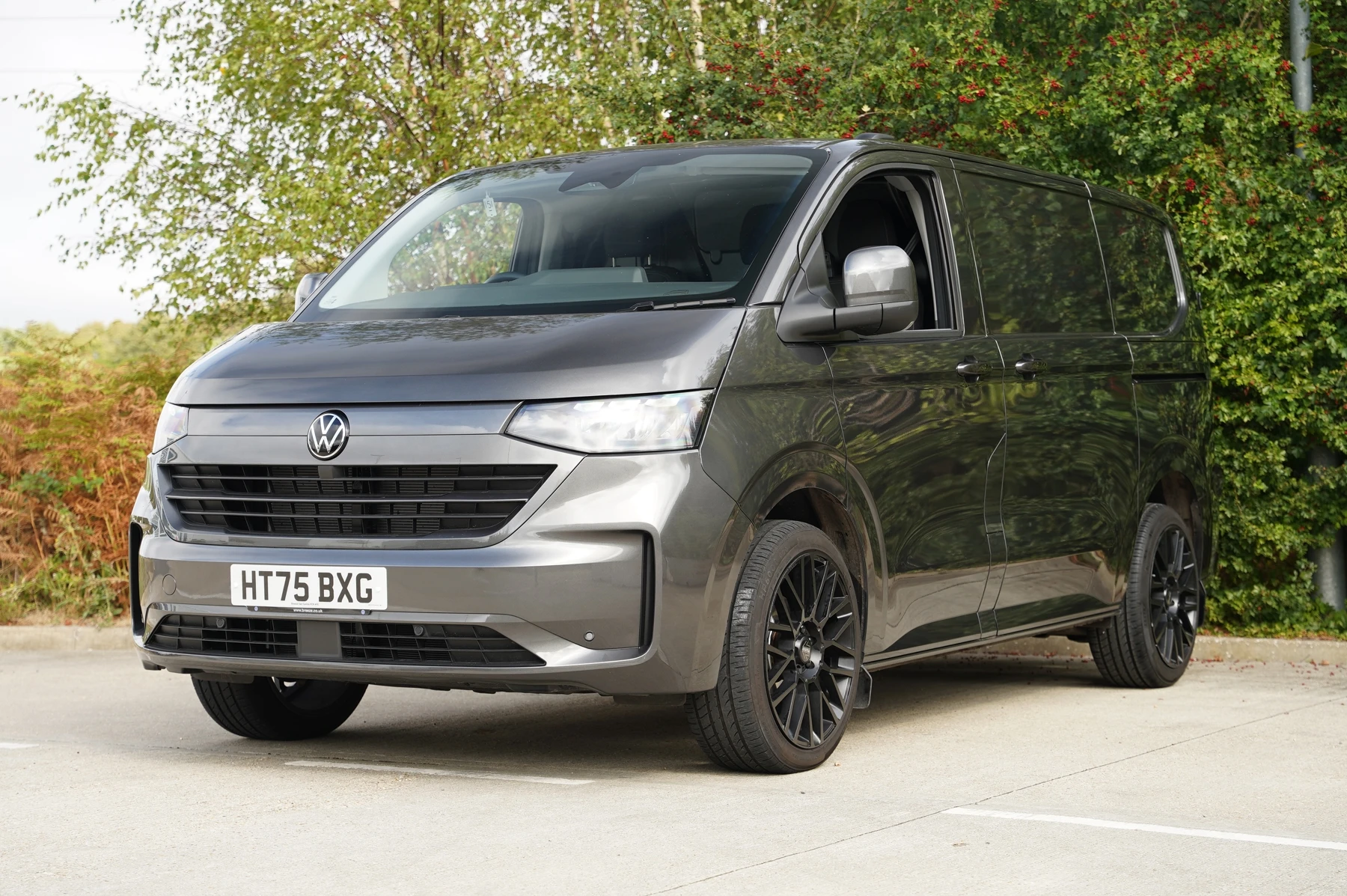 Volkswagen-Transporter-image-39
