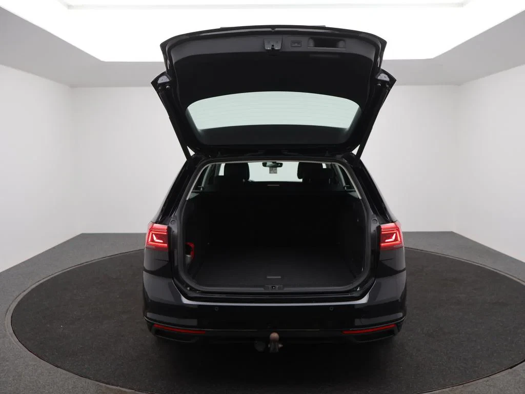 Volkswagen-Passat-image-18