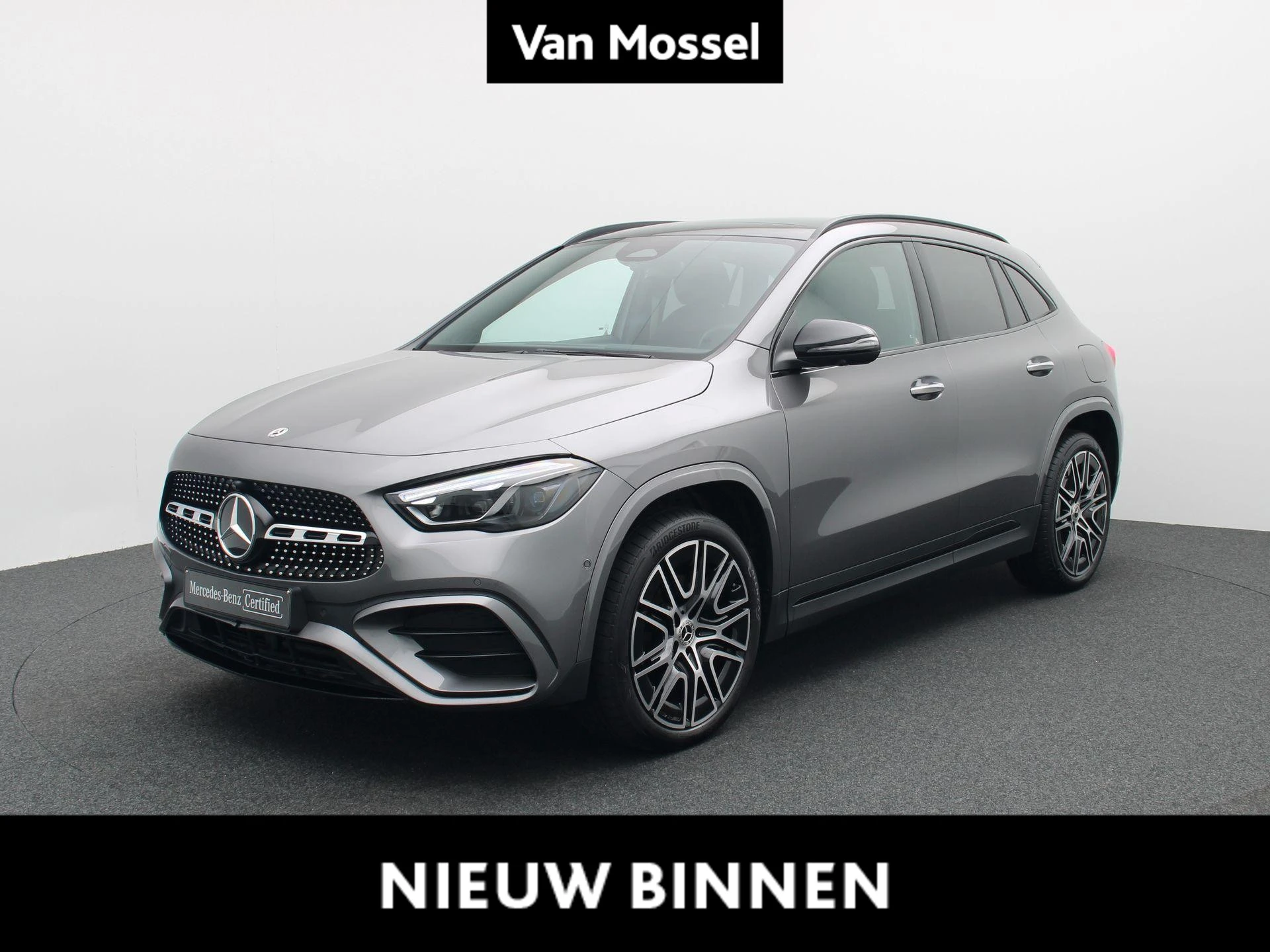 Mercedes-Benz-GLA-image-0