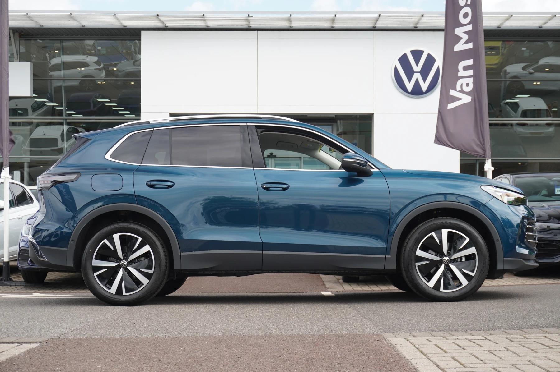 Volkswagen-Tiguan-image-3