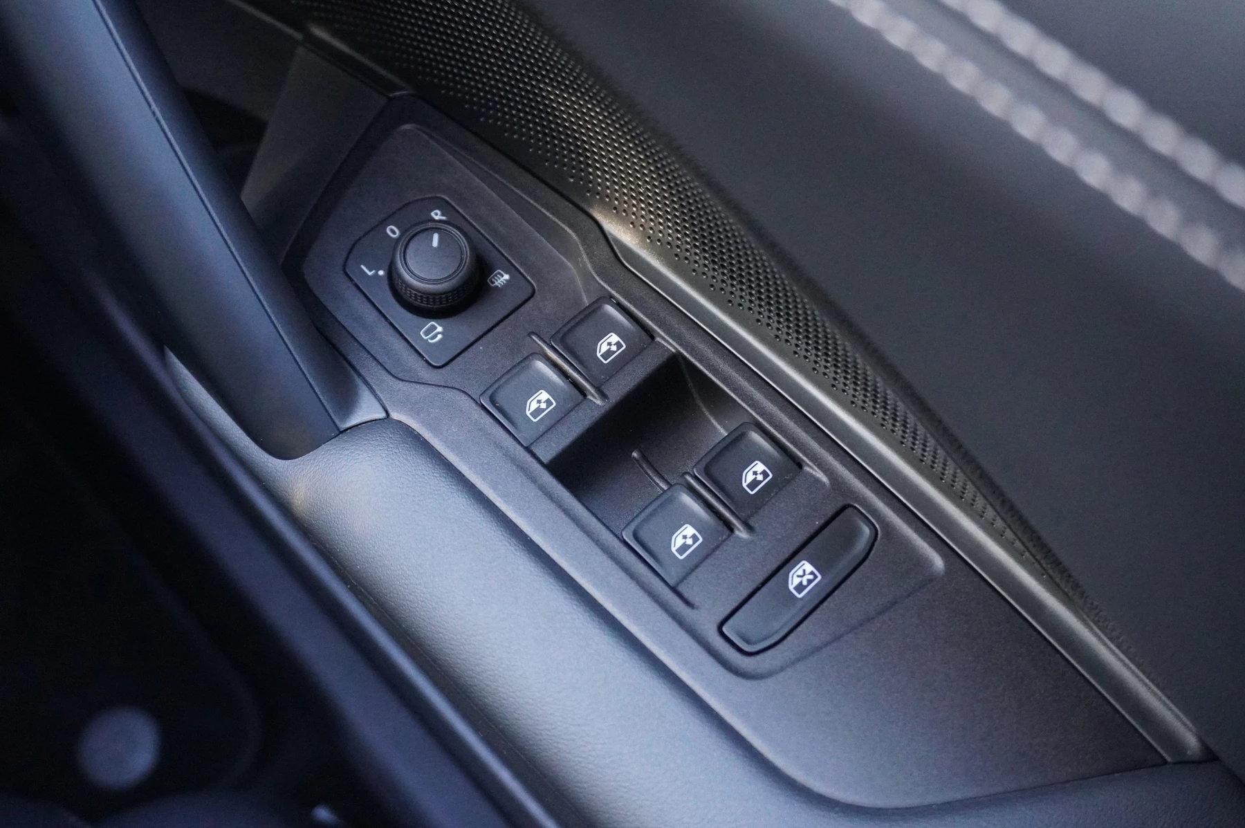 Volkswagen-Tiguan-image-34