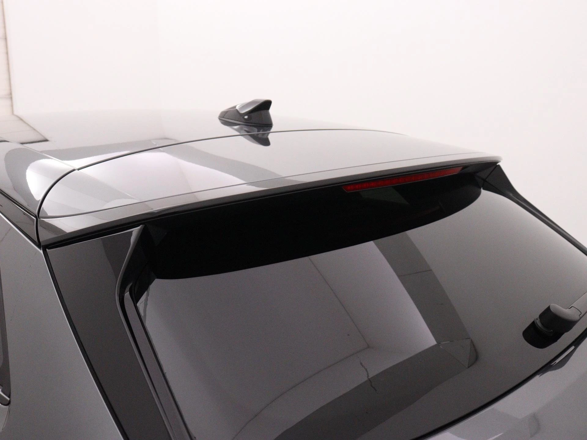 Audi-A6 Avant e-tron-image-22