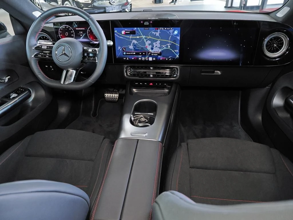 Mercedes-Benz-CLA 200-image-14
