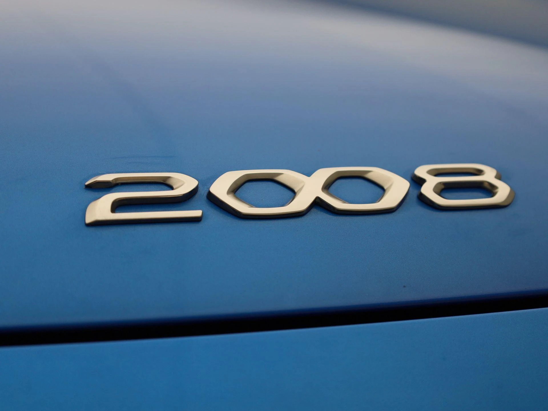 Peugeot-e-2008-image-36