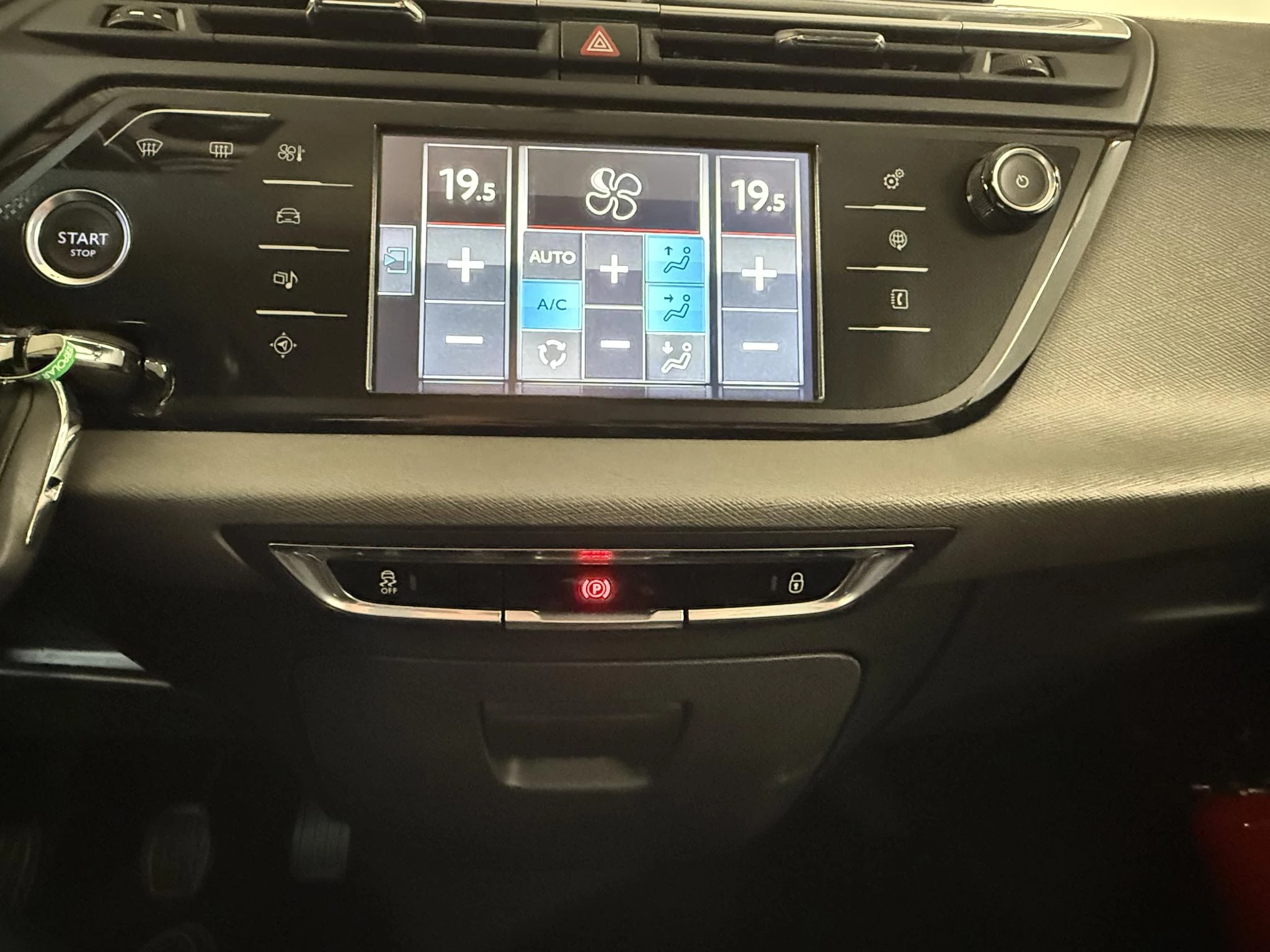 Citroën-C4 Picasso-image-16