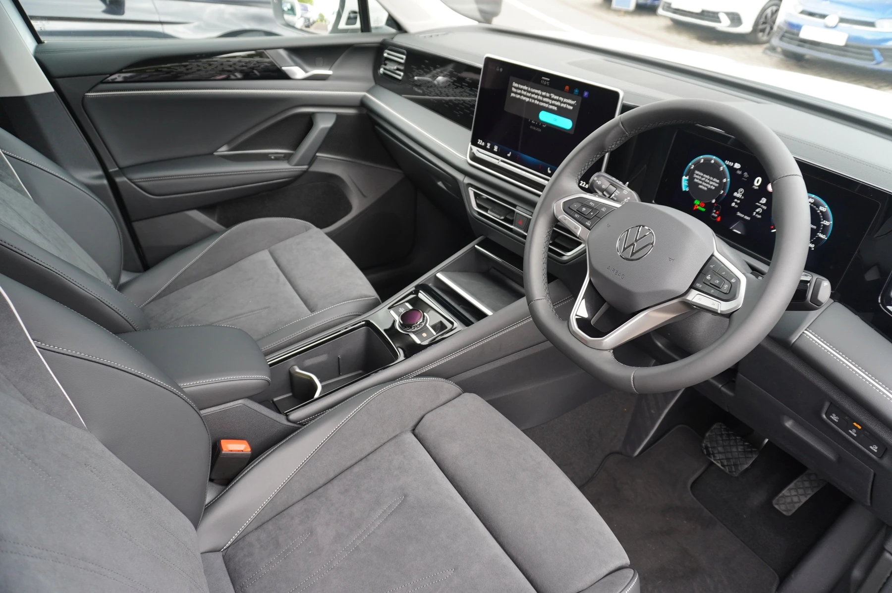 Volkswagen-Tiguan-image-5