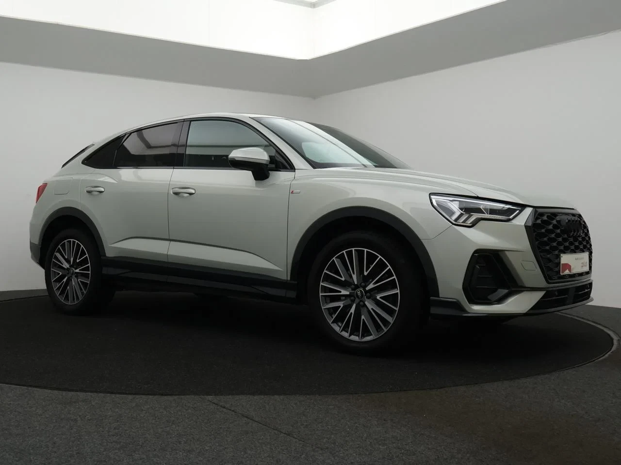 Audi-Q3-image-1