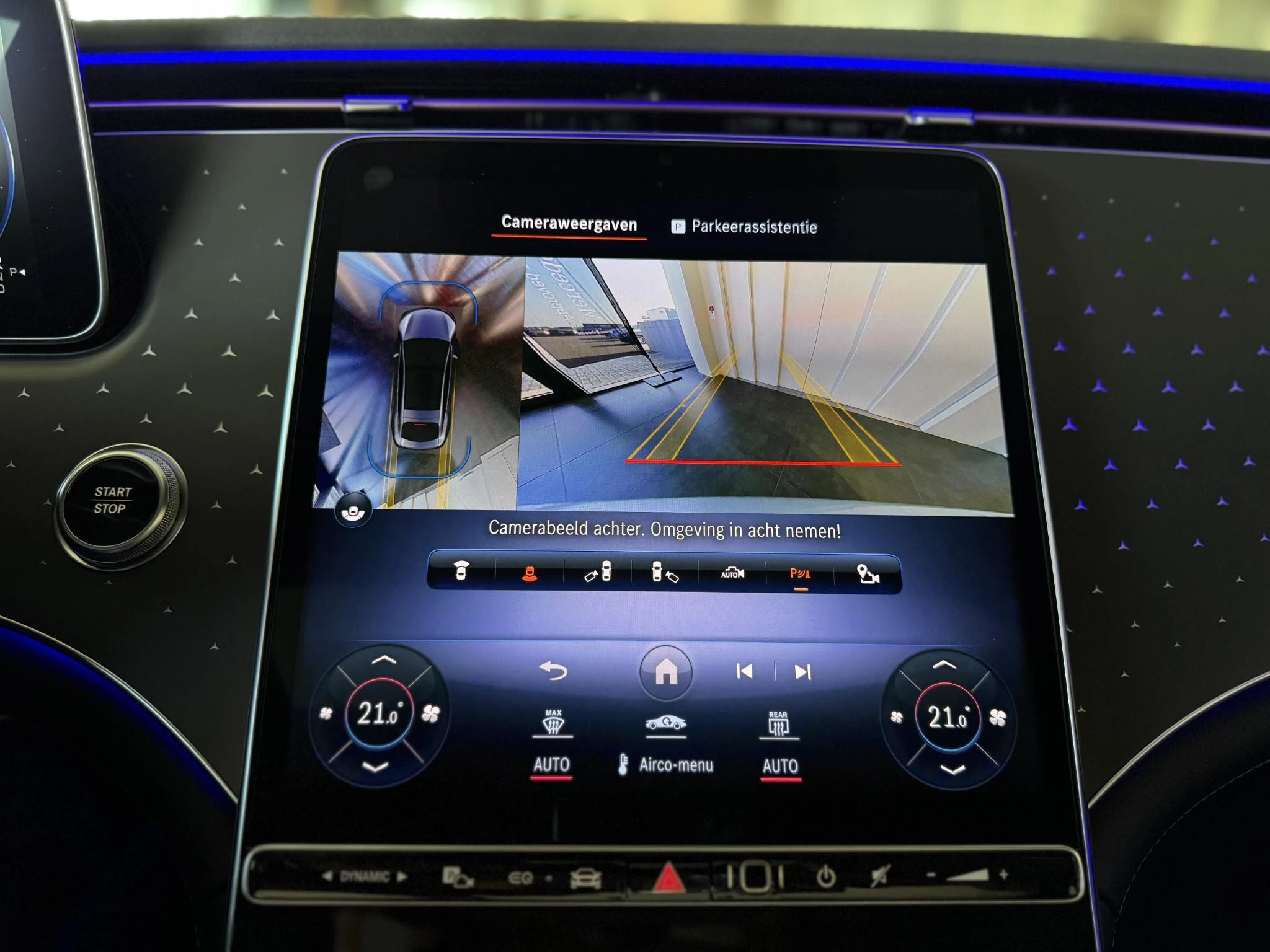 Mercedes-Benz-EQS-image-32