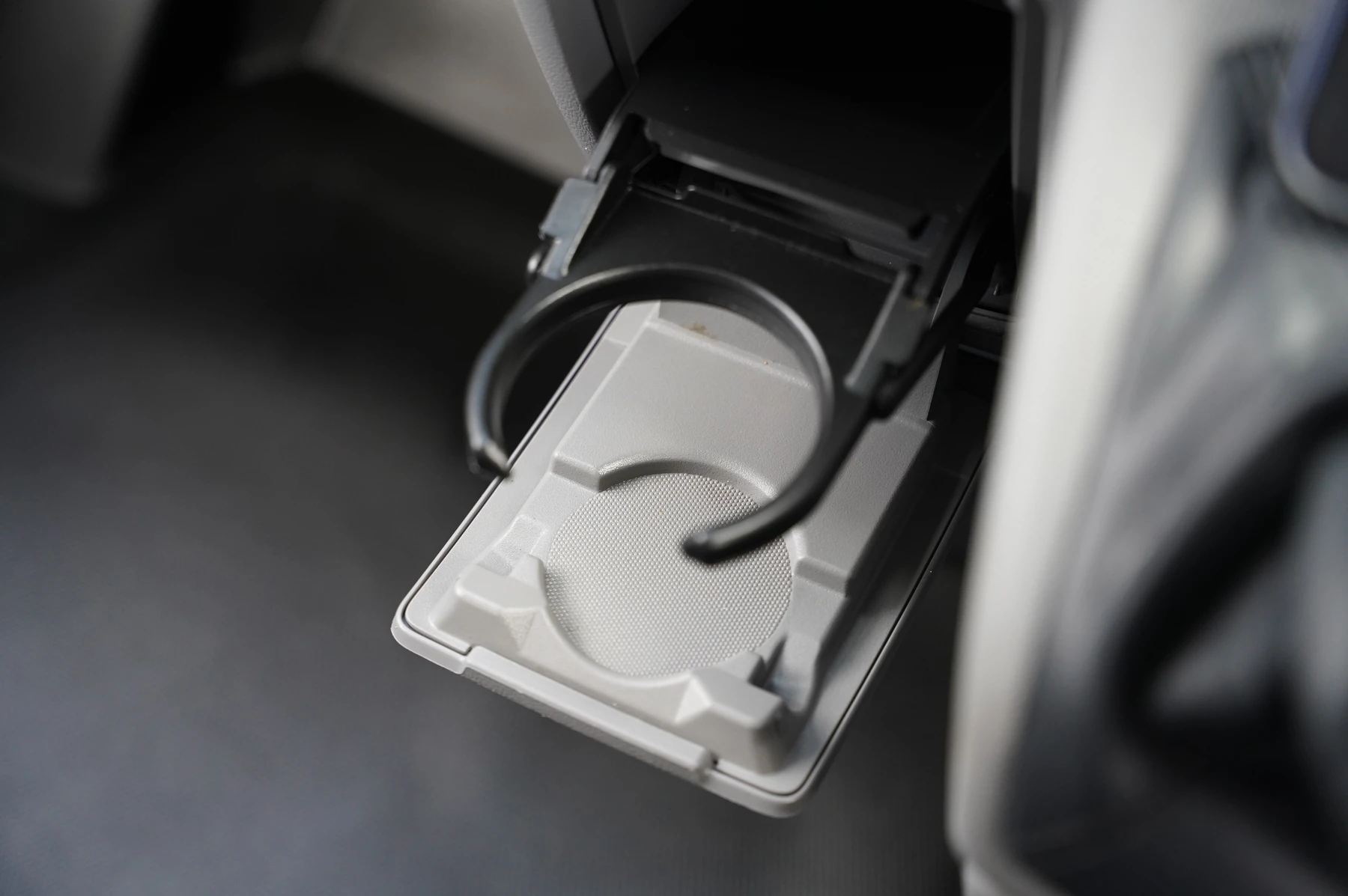 Volkswagen-Transporter-image-26