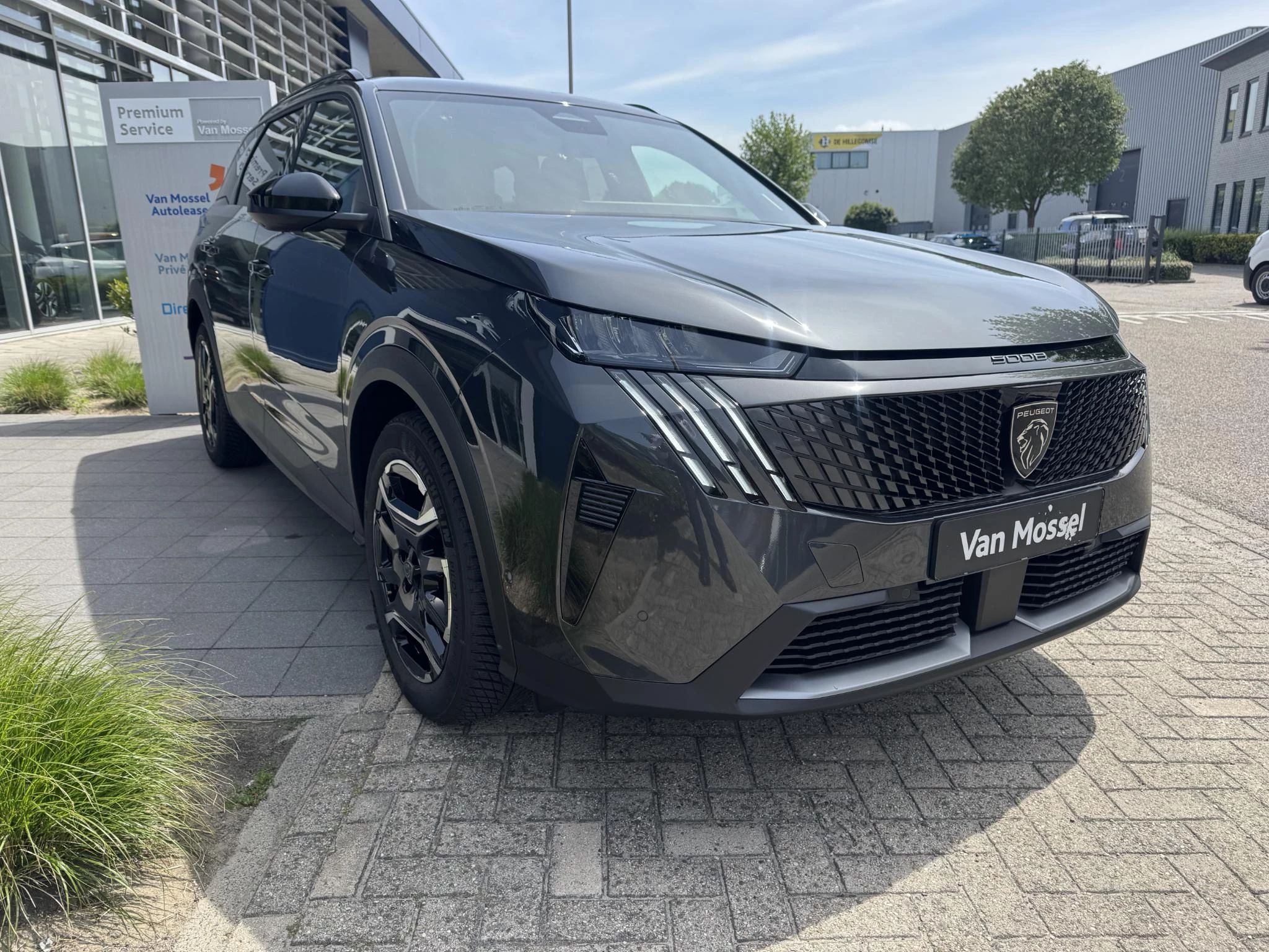 Peugeot-5008-image-4