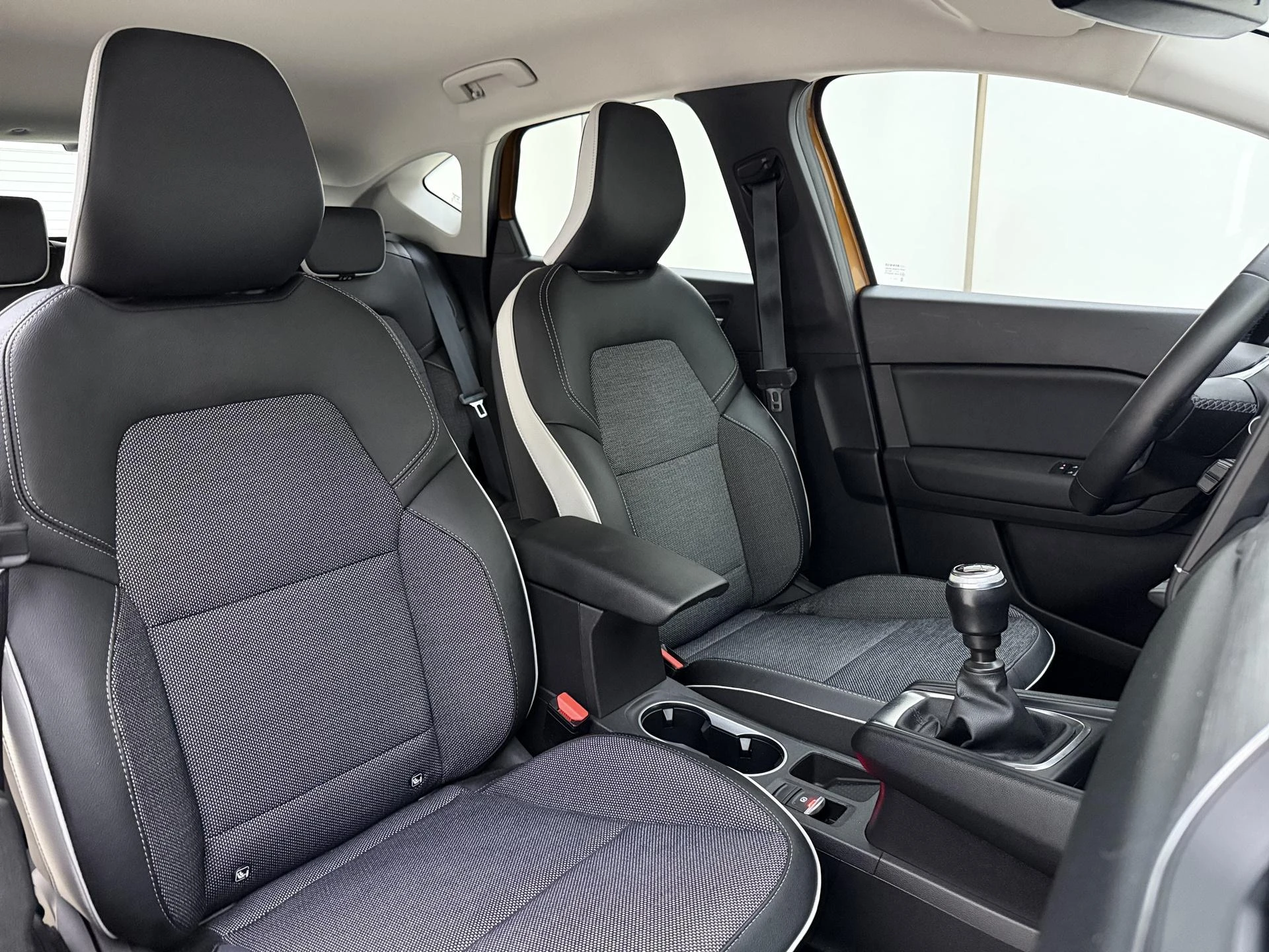 Renault-Captur-image-5
