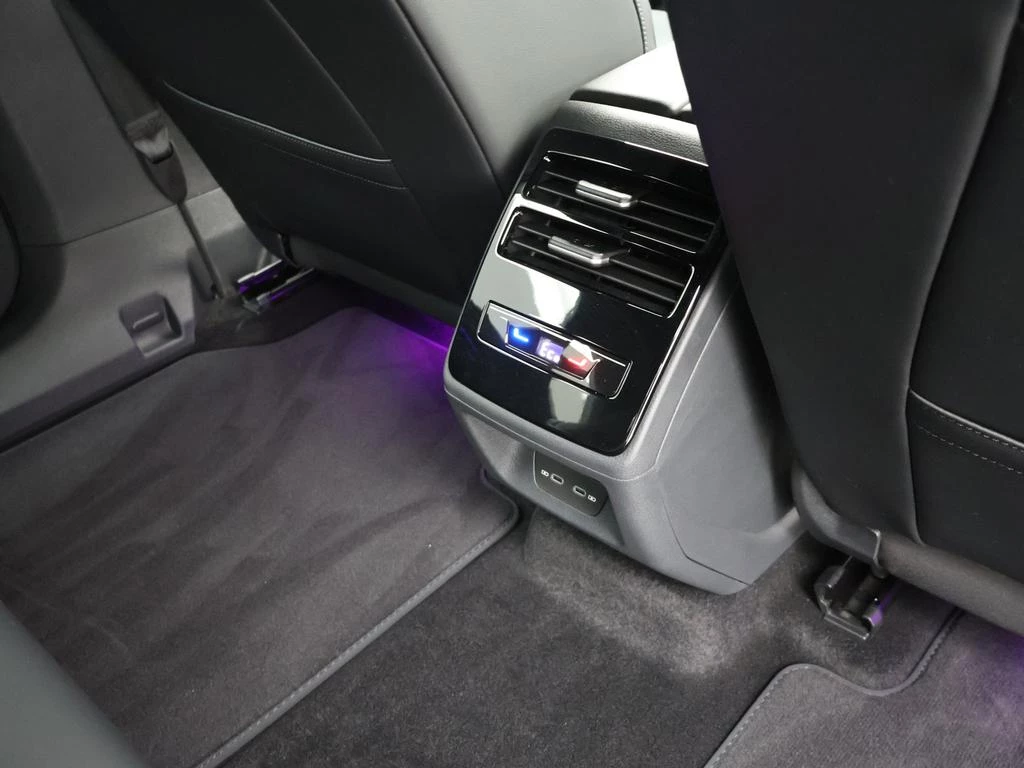 Volkswagen ID.7 Pro Business Premium 77kWh (286 pk) / DEMO