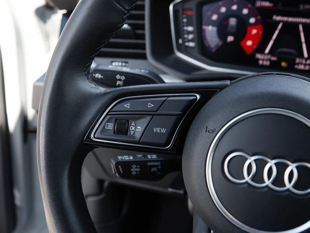 Audi A1 Sportback 30 TFSI S tronic S Line /LED/ACC