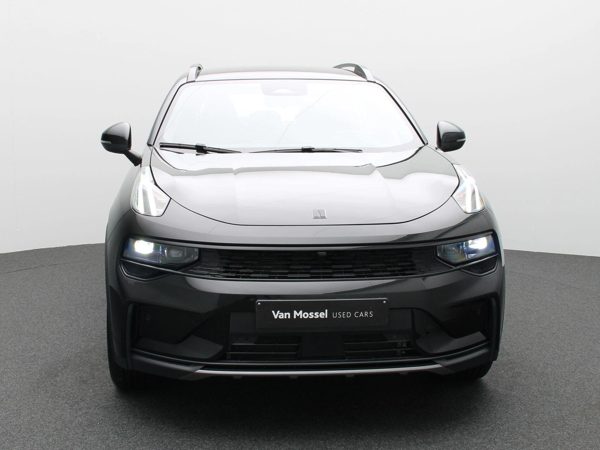 Lynk & Co-01-image-2